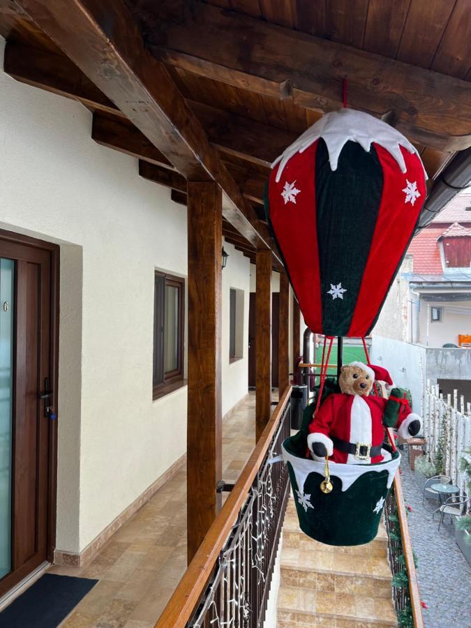 Отель Old Town Cataleya Сибиу Экстерьер фото